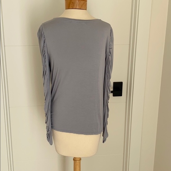 Harlowe & Graham Ruched sleeve top grey small - Picture 3 of 4